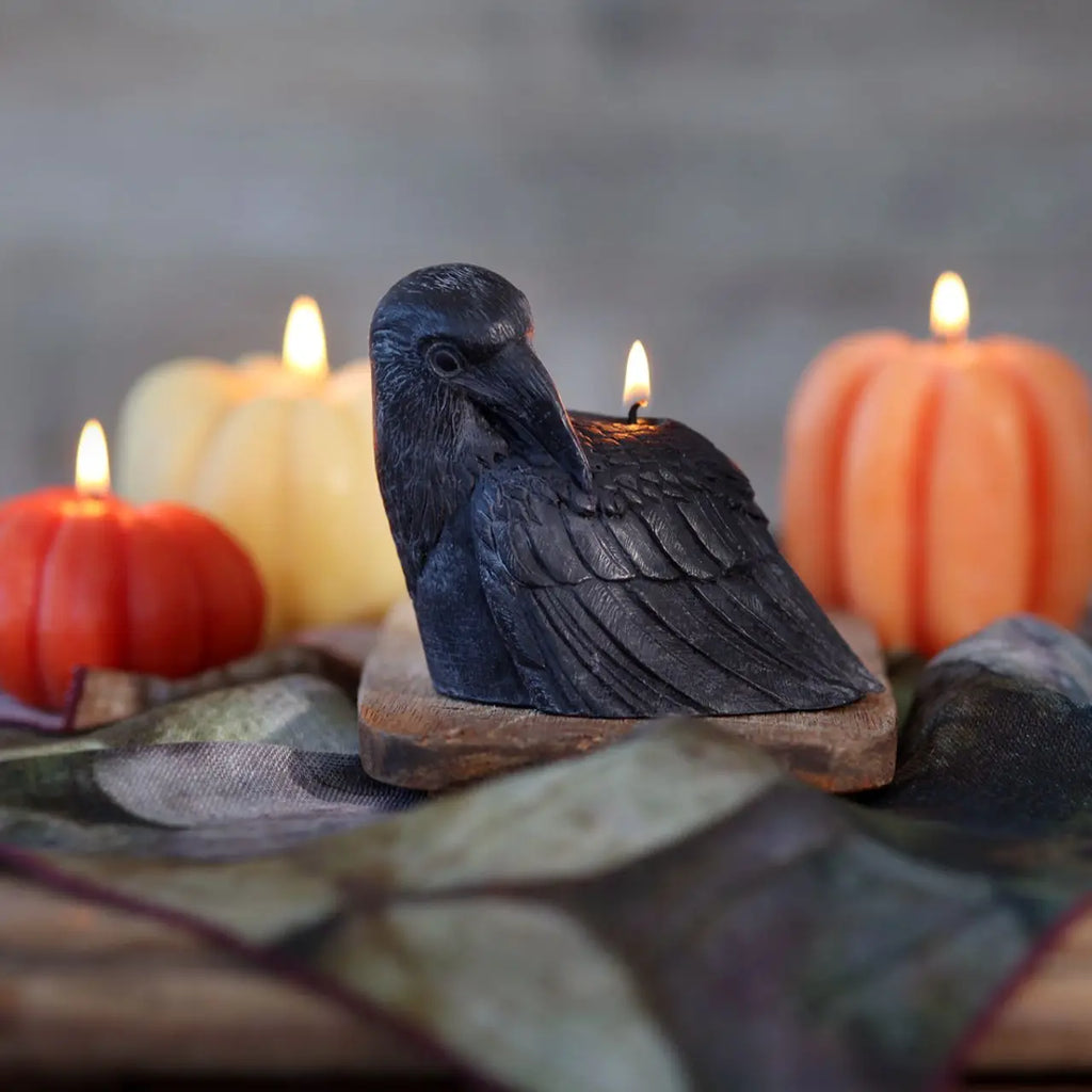 Crow - Beeswax Candle