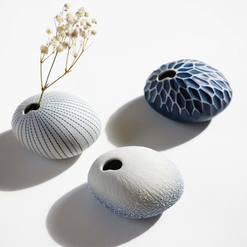 PEBBLE Mini Porcelain Bud Vase – Kei & Molly Textiles, LLC