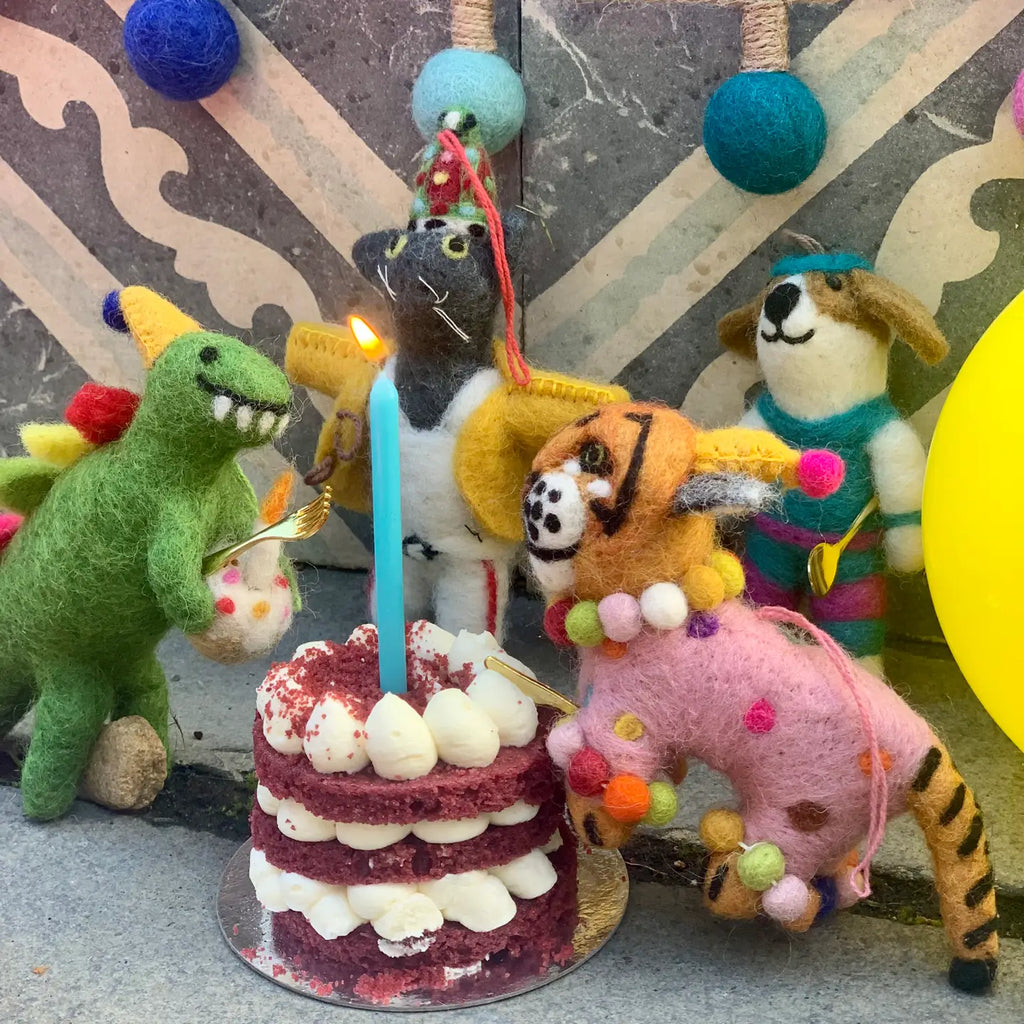 felt birthday dinosaur ornament for Kei & Molly Textles