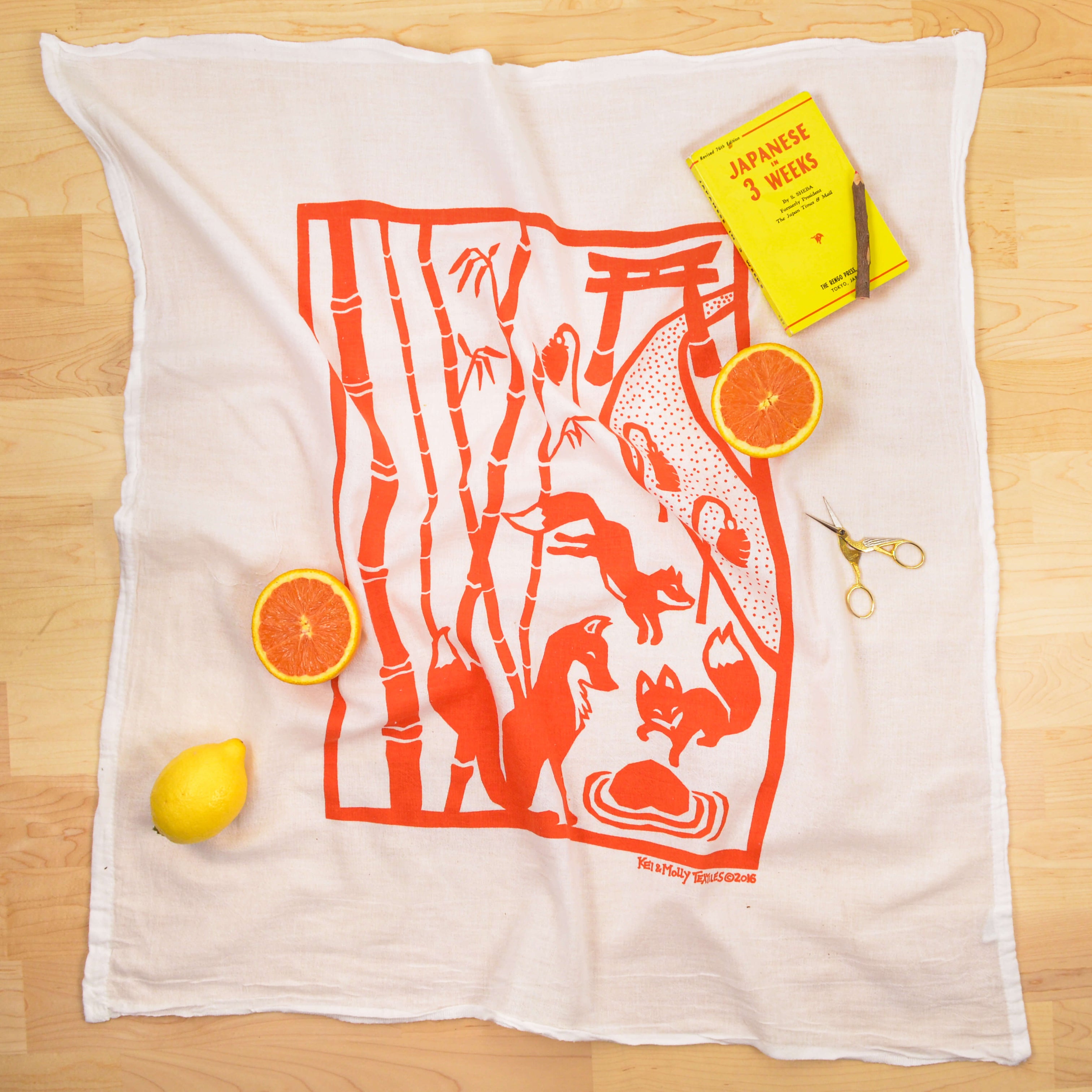 Kei & Molly Textiles Flour Sack Dish Towel: Foxes – Kei & Molly