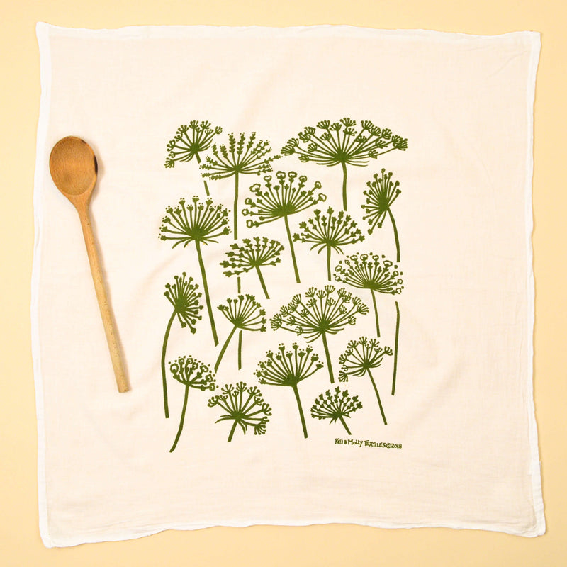 Kei & Molly Queen Anne's Lace Flour Sack Dish Towel in Green Full View