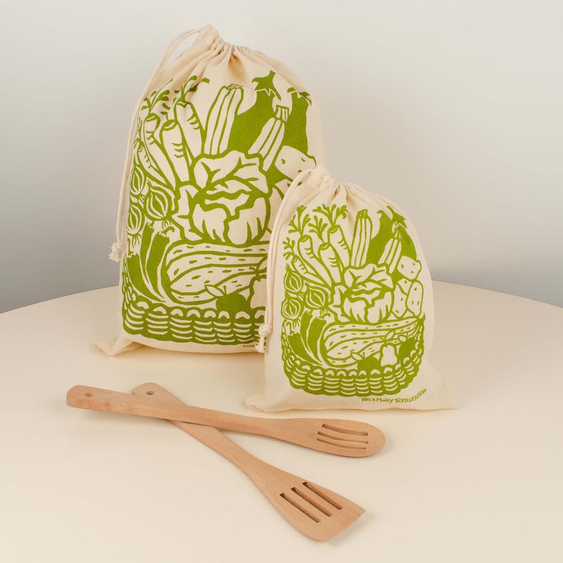 Kei & Molly Reusable Cloth Bag Set in Produce Design in Green with Props
