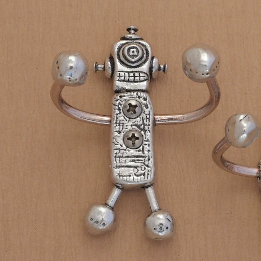 Roos Foos robot wall hook, made of lead free pewter